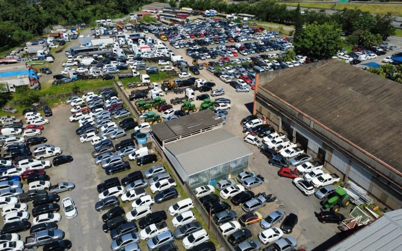 Milan leilões, leilão, recuperado de financiamento, corolla, hilux, jetta